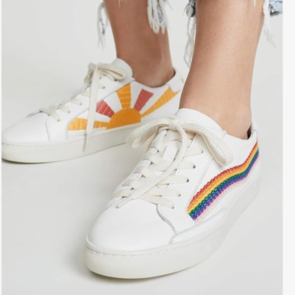 Soludos Women's Rainbow Wave Sneaker